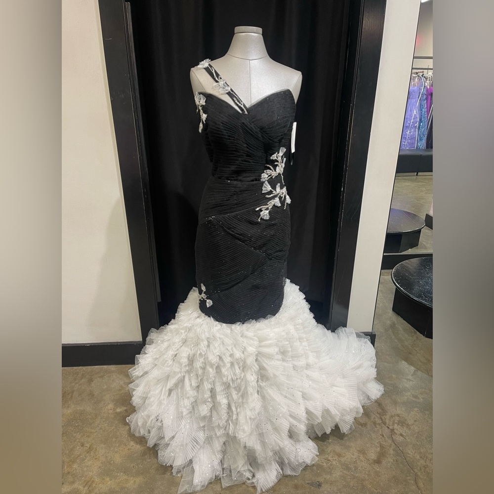 Ashley Lauren Formal 11232 Sz 16